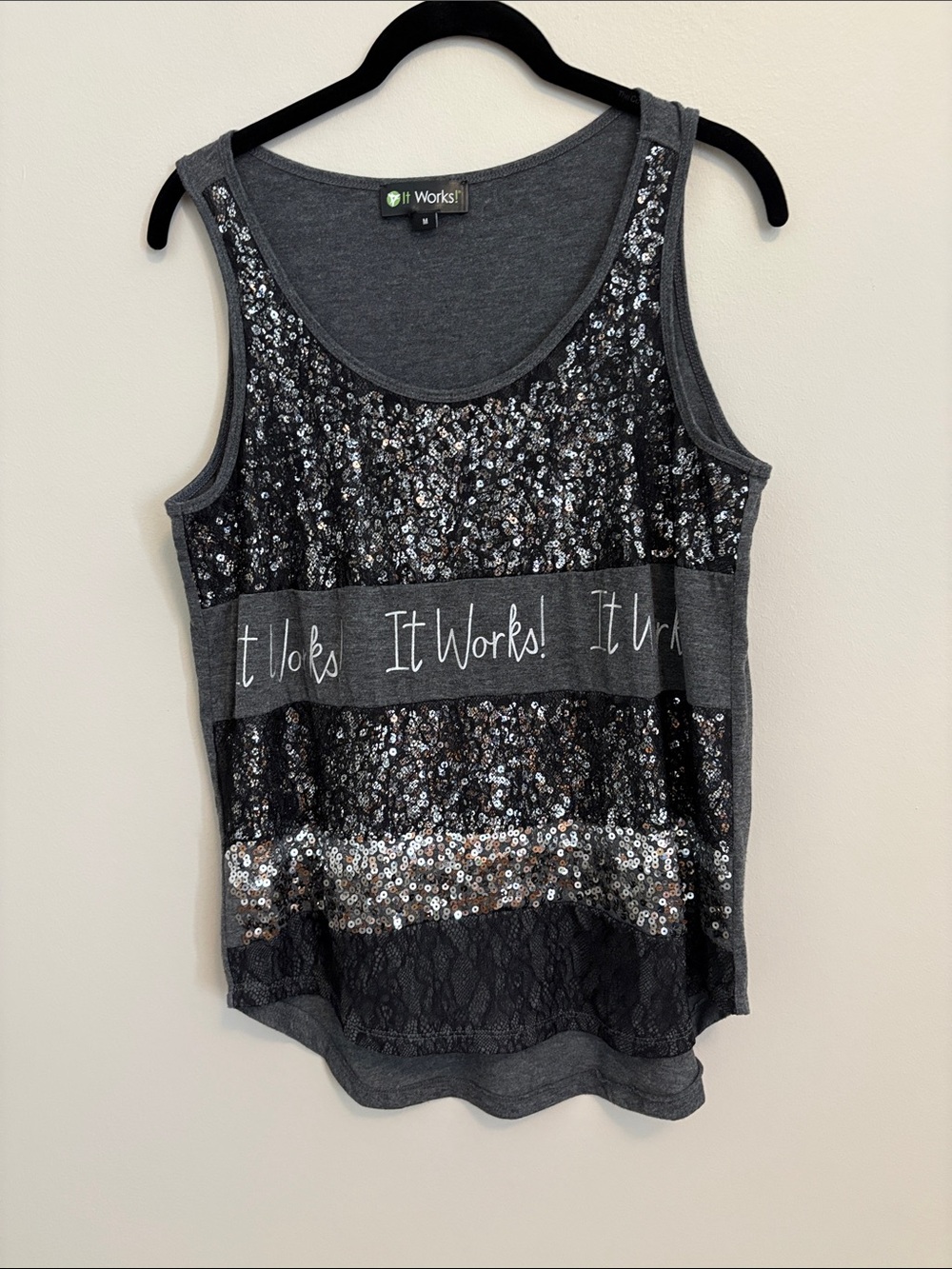 It Works Women's Gray Sequin and Lace Tank Top